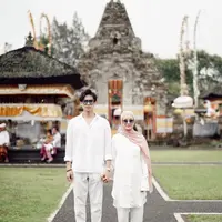 Dinda Hauw dan Rey Mbayang. (Sumber: Instagram/rey_mbayang)