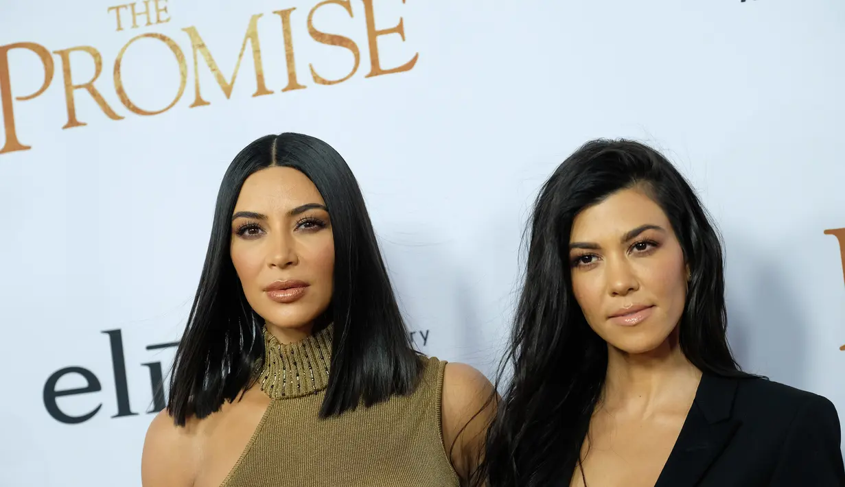 Kourtney pun kembali membalas dan mengatakan bahwa prioritasnya sama dengan Kim namun ia tak ingin bekerja lebih banyak. (CHRIS DELMAS  AFP)