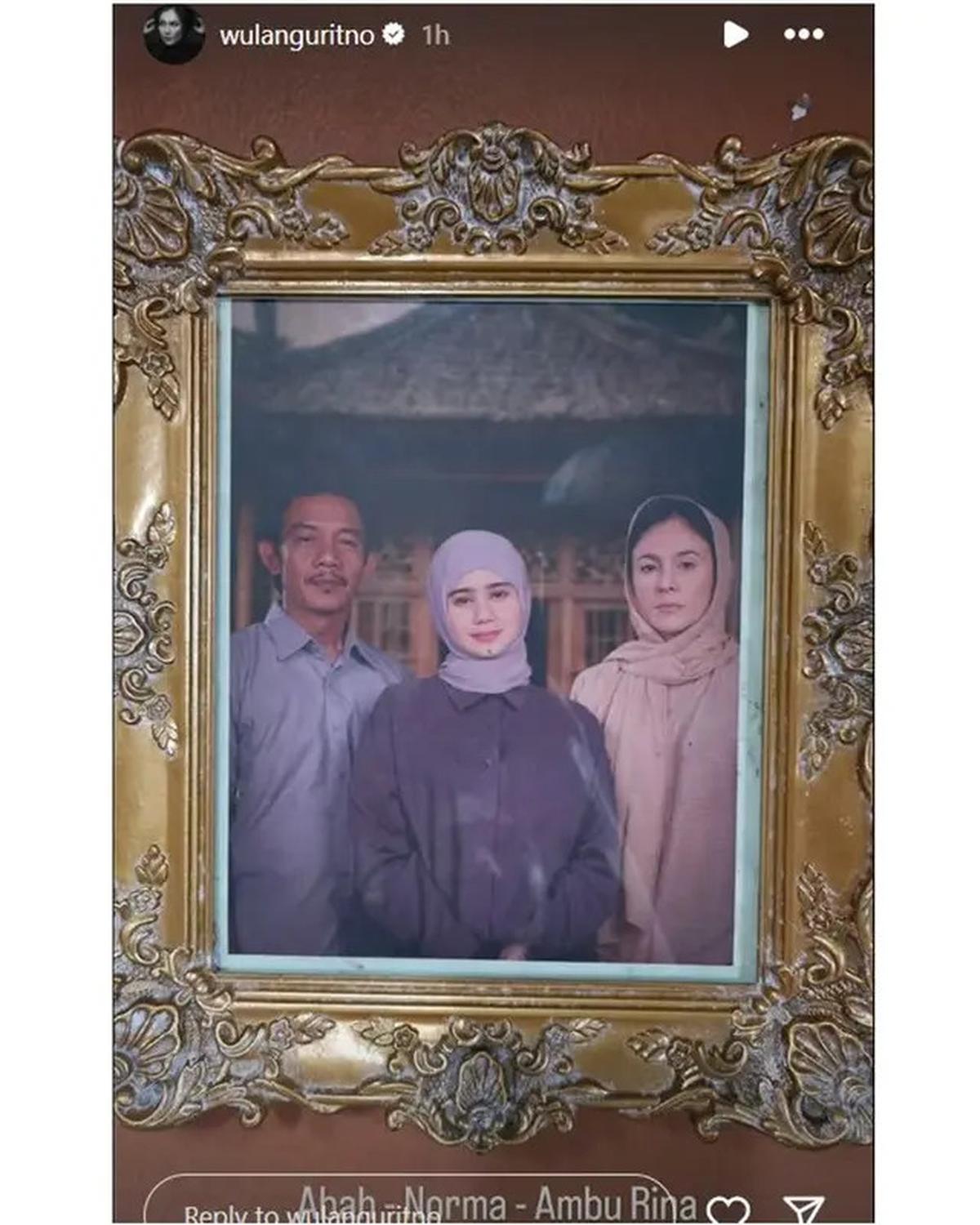 6 Potret Berhijab Wulan Guritno dan Tissa Biani di Proses SyutingFilmNorma