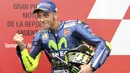 MotoGP 2020 adalah musim ke-25 dalam karier balap Rossi sejak pertama kali menjalani debut pada ajang grand prix tahun 1996. (AP/Nicolas Aguilera)