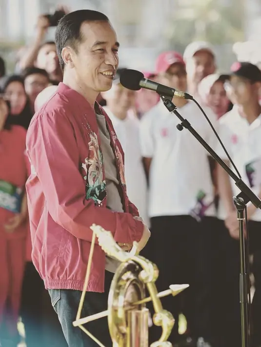 "Saya besok pagi (hari ini) akan ke Lombok, Nusa Tenggara Barat," kata Presiden Jokowi di Jakarta. (instagram/jokowi)