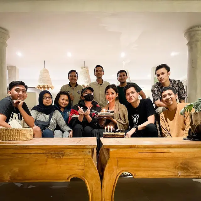 6 Momen Ulang Tahun Glenca Chysara, Kemesraan dengan Rendi Jhon Curi Perhatian