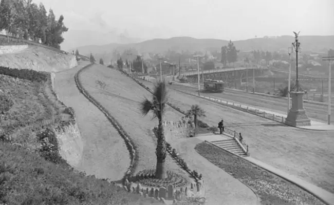 Elysian Park di Los Angeles pada tahun 1900. (Sumber Wikimedia Commons untuk ranah publik)