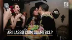 Foto yang membuat heboh dunia maya ini diambil saat Ari Lasso menghadiri perayaan ulang tahun Istri Ashraff Sinclair, yakni Bunga Citra Lestari.