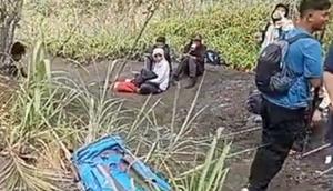 Potongan video sejumlah pendaki yang masih terjebak di Gunung Dukono. (Liputan6.com/ Dok Ist)