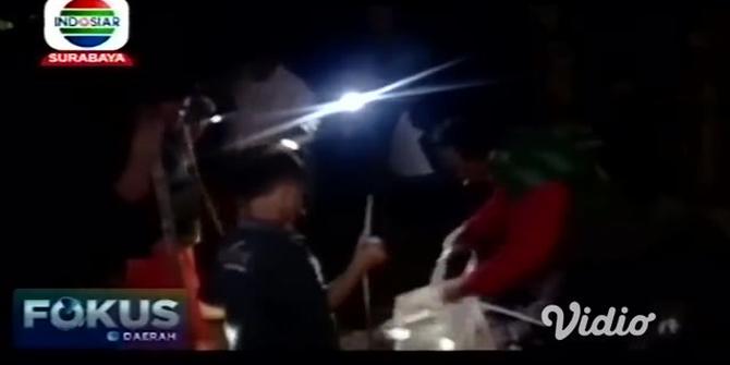 VIDEO: Petani di Gresik Berburu Ribuan Hama Tikus Jelang Musim Tanam Padi