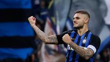 Pemain Inter Milan, Mauro Icardi melakukan selebrasi usai mencetak gol ke gawang AC Milan pada laga Serie A di Stadion San Siro, Milan, Italia, Minggu (21/10). Gol tunggal Icardi membawa Inter Milan menang atas AC Milan. (AP Photo/Antonio Calanni)