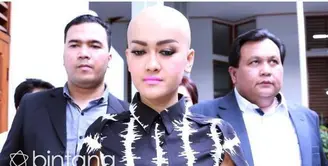 Julia Perez dan Gaston Castano Kompak Absen Sidang Cerai