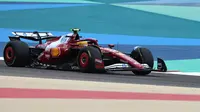 Lewis Hamilton Sangat Menikmati Ferrari Barunya
