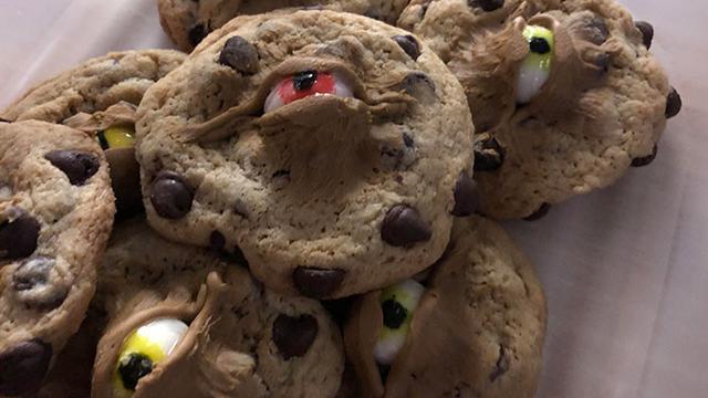 8 Makanan Bertema Halloween Ini Ngeri Banget, Bikin Enggak Jadi Makan