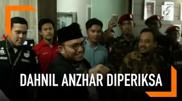 Juru Bicara BPN Prabowo-Sandi, Dahnil Anzar memenuhi panggilan polisi sebagai saksi dalam dugaan kasus dugaan korupsi dana acara kemah Pemuda Islam Indonesia 2017.