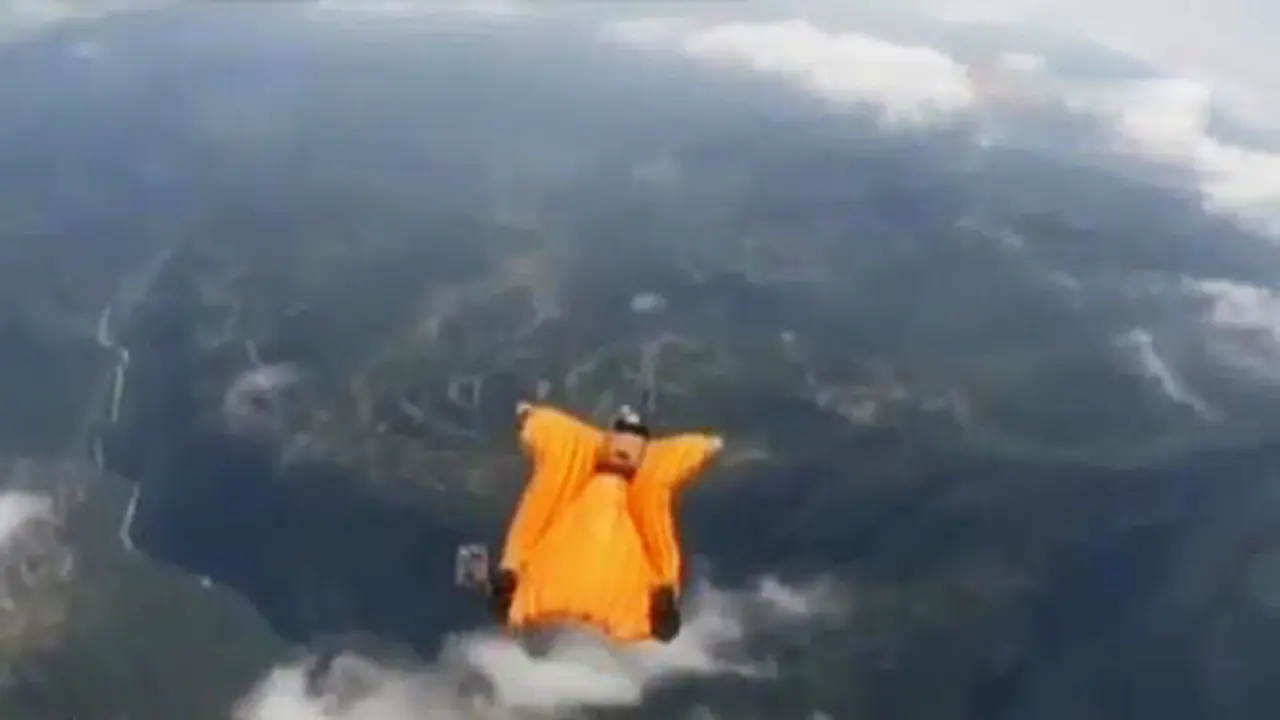 Terbang Wingsuit