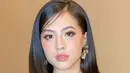 Dipulas oleh MUA Ananda Christie, Zara Adhisty disebut mirip Jisoo BLACKPINK dengan makeup flawless [@anandachrstie]