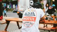 Beberapa lini produk eksklusif bertajuk Motul x Von Dutch Custom Culture Series ini meliputi T-Shirt & Workshirt, Jaket & Windbreaker, Trucker Hat & Snapback, Rubber Keychain, serta Bag & Totebag.