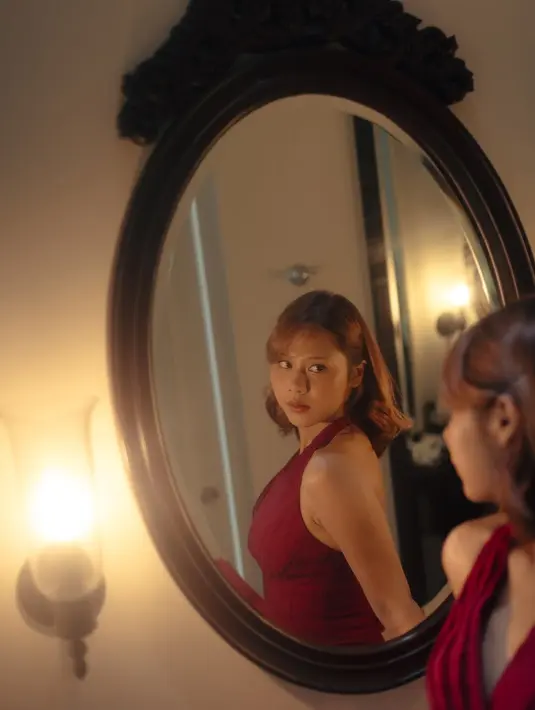 Tak hanya rambut baru, Nadin Amizah pancarkan inner beauty sesungguhnya dengan makeup minimalis [@cakecaine]