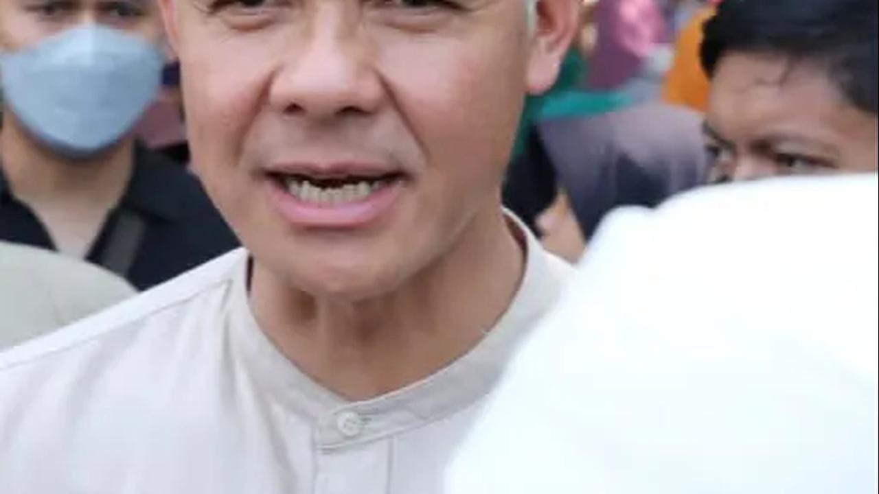 VIDEO: Capres Ganjar Sentil Infrastruktur hingga Maritim Era Jokowi "Ya Enggak Niat!"