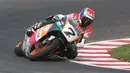 Tadayuki Okada sukses menjadi pemenang 500cc GP Indonesia di Sentul setelah mengalahkan Mick Doohan dan Alex Criville. (AFP/Kemal Jufri)