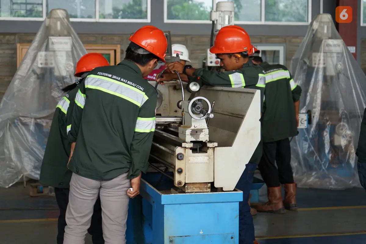 Mahasiswa Politeknik Sinar Mas Berau Coal