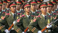 Tentara China Kini Lebih Gemuk, Sulit Masuk Tank