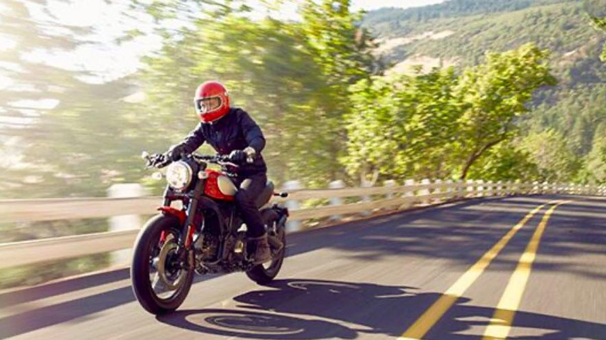 Salah Panasi Sepeda Motor, Awas Aki Tekor - Berita Otosia.com