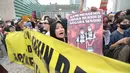 Sejumlah mahasiswa mengikuti aksi unjuk rasa di kawasan Bundaran Hotel Indonesia (HI), Jakarta, Rabu (28/10/2026). Aksi yang bertepatan dengan peringatan Hari Sumpah Pemuda tersebut diikuti mahasiswa dari berbagai universitas bersama elemen masyarakat. (KLY/Budy Santoso)