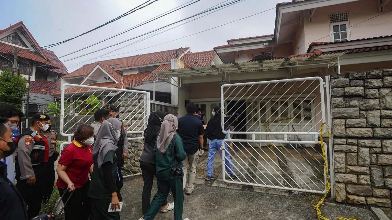 Sementara itu, ahli psikologi forensik dijadwalkan memaparkan temuannya secara lengkap pada hari ini.<br>