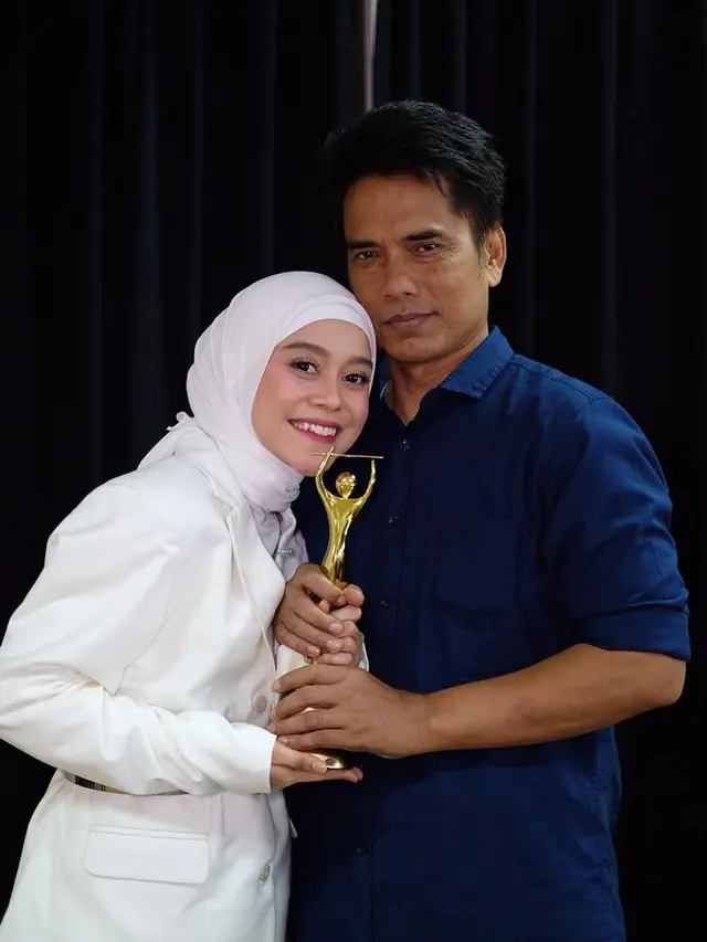 6 Momen Kebersamaan Lesty Kejora dan Ayah, Selalu Kompak
