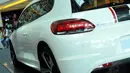 Aura sporty terlihat dari penggunaan velg ukuran 18 inci, bodi kit, serta emblem GTS, Selasa (3/6/14). (Liputan6.com/Faisal R Syam)