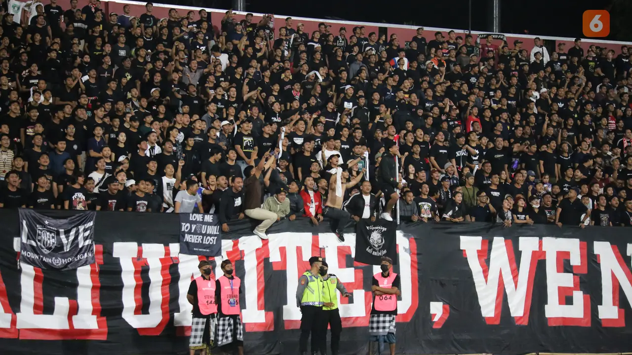 Suporter Bali United