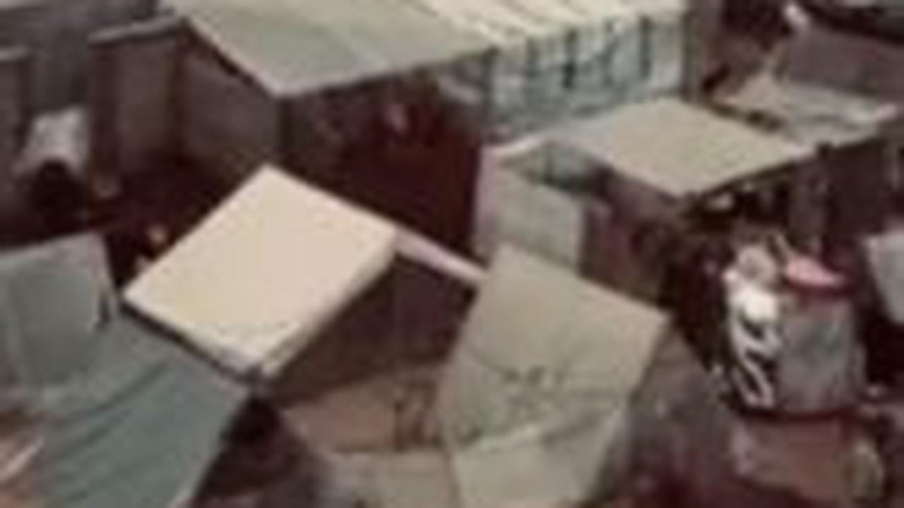Potret padatnya kamp pengungsian di kota Rafah, Gaza Selatan.