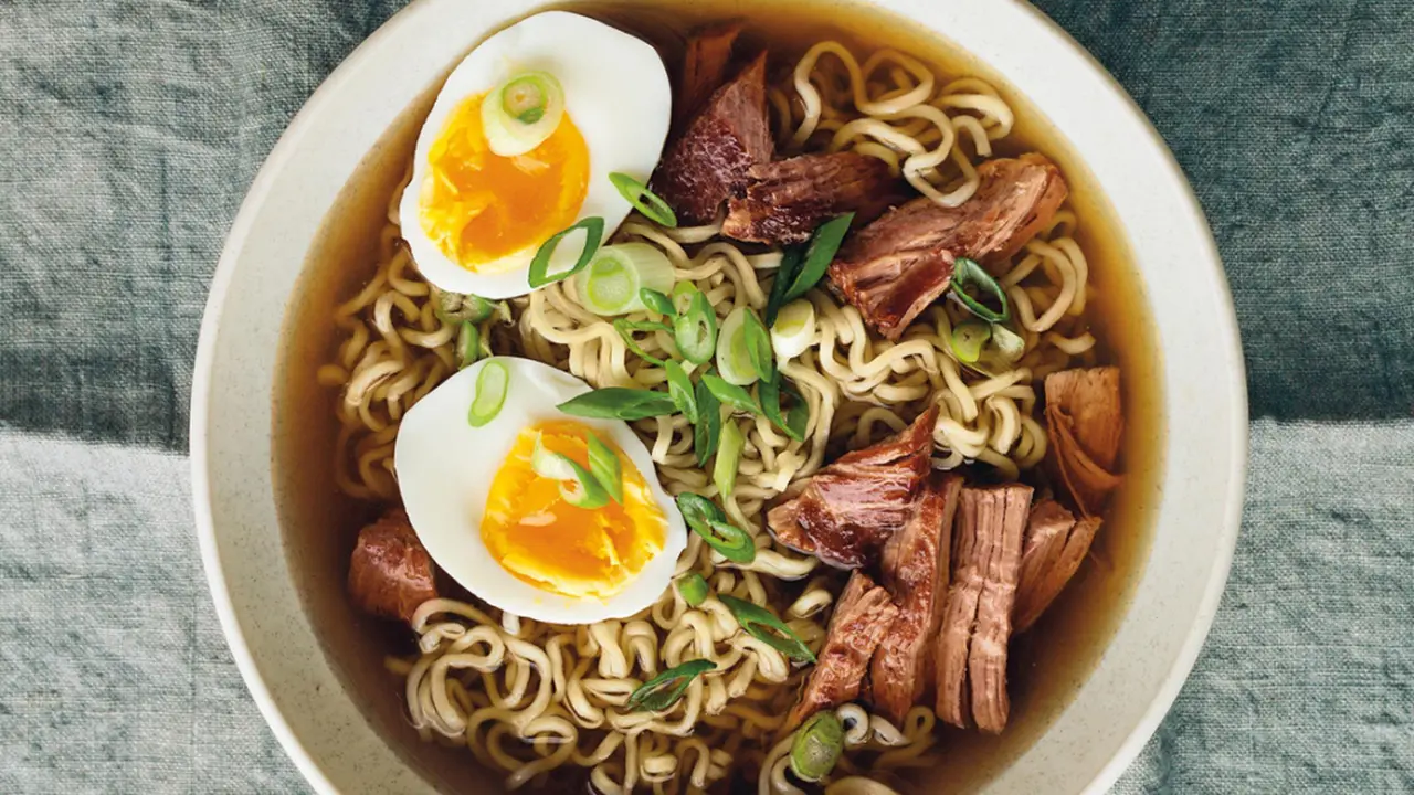 [Bintang] 8 Restoran Ini Sediakan Mi dengan Porsi Super Besar