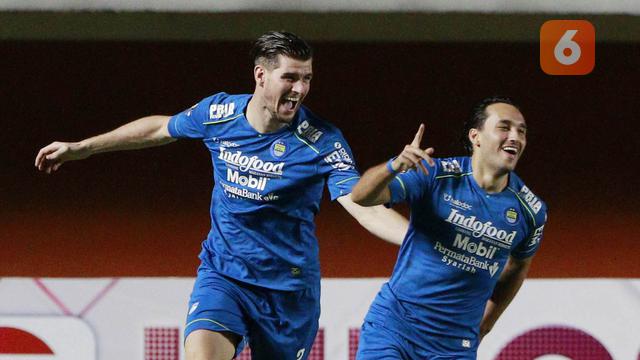 FOTO: 5 Gol dan 2 Kartu Merah Tersaji, Persib Bandung Singkirkan Persebaya Surabaya 3-2 - Ezra Walian