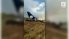 Sebuah pesawat Aeromexico telah jatuh di negara bagian Durango di Meksiko utara dengan 101 orang di dalamnya. Pesawat itu memiliki 97 penumpang dan 4 anggota awak kabin.