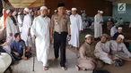 Wakapolri Komjen Syafruddin saat menghadiri pertemuan ulama (Jord Qodama) Jamaah Tabligh di Cikampek, Jawa Barat, Kamis (22/3). Pada pertemuan tersebut Islam akan membawa kedamaian bagi seluruh umat manusia. (Liputan6.com/Pool/Fernando)