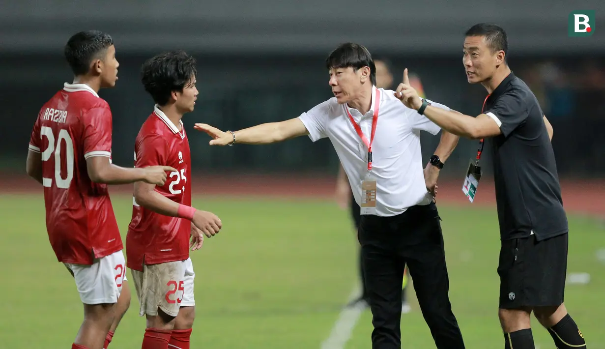 Mereka akan berhadapan dengan sang pemuncak klasemen Thailand pada laga selanjutnya, Rabu (06/07/2022). Laga tersebut akan menjadi krusail bagi Timnas Indonesia U-19 untuk dapat mentas dari fase grup Piala AFF 2022. (Bola.com/M Iqbal Ichsan)