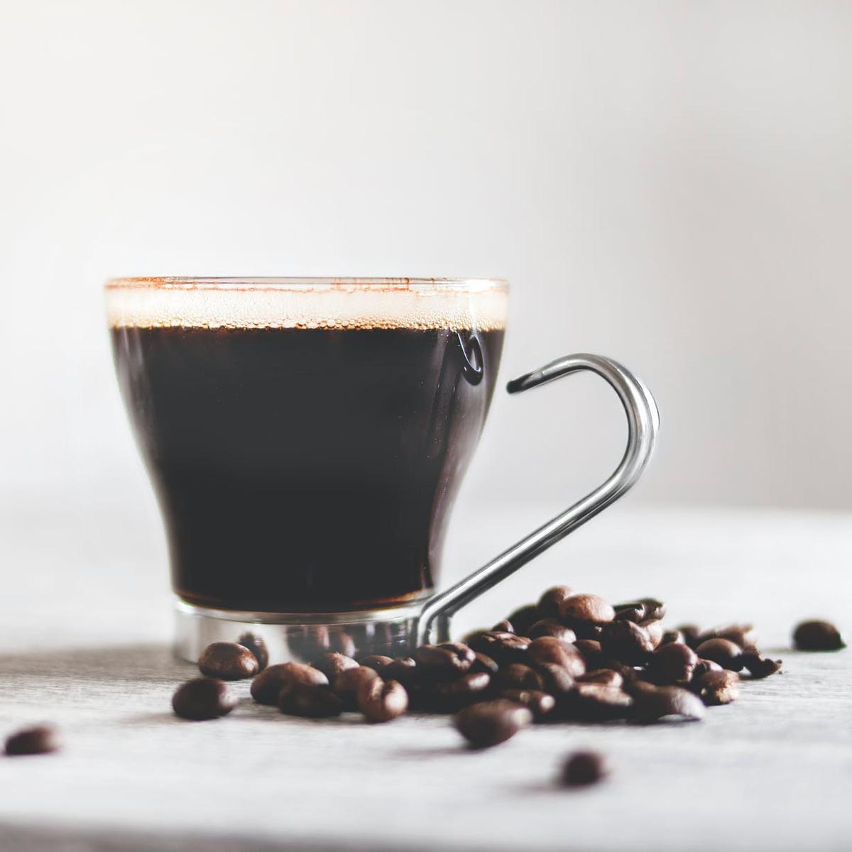 6 Cara Membuat Aneka Kopi ala Cafe, Dijamin Enak dan Simple - Ragam Bola.com