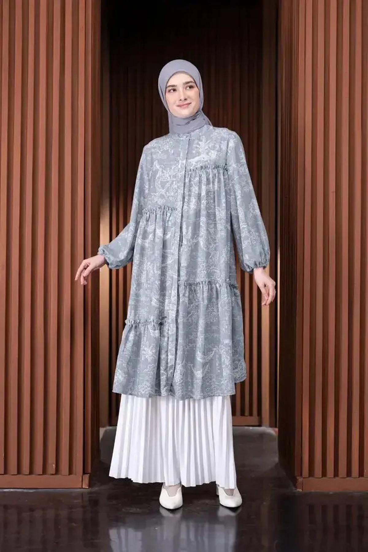 7 Model Baju Tunik Terbaru 2025 untuk Wanita Berhijab, Tampil Modis dan Anggun