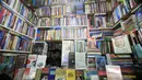 Salah satu toko buku di kawasan Taman Pintar Yogyakarta, Selasa (3/11/2015). Selain banyak pilihan, toko buku di Taman Pintar terkenal dengan harga yang murah. (Boy Harjanto)