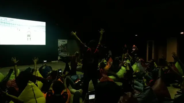 Nobar AC Milan vs Parma (Liputan6.com / Luthfie Febrianto)