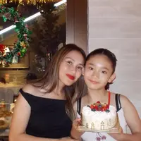 Ayu Ting Ting liburan ke Singapura dan Merayakan Ulang Tahun Bilqis. [@ayutingting92]