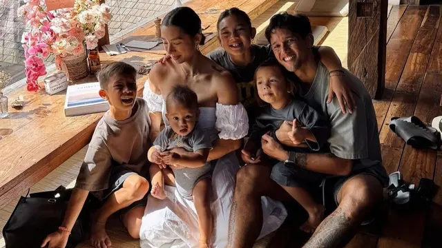 Potret Jennifer Kurniawan dan Irfan Bachdim (Sumber: Instagram/@jenniferbachdim)