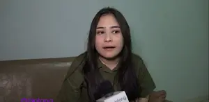 Ternyata Prilly Latuconsina memiliki sisi lain yang sangat unik. Diam-diam, gadis cantik ini jago sekali bersajak dan berpuisi. Bahkan ia menulis puisi indah karyanya dalam sebuah forum di internet.