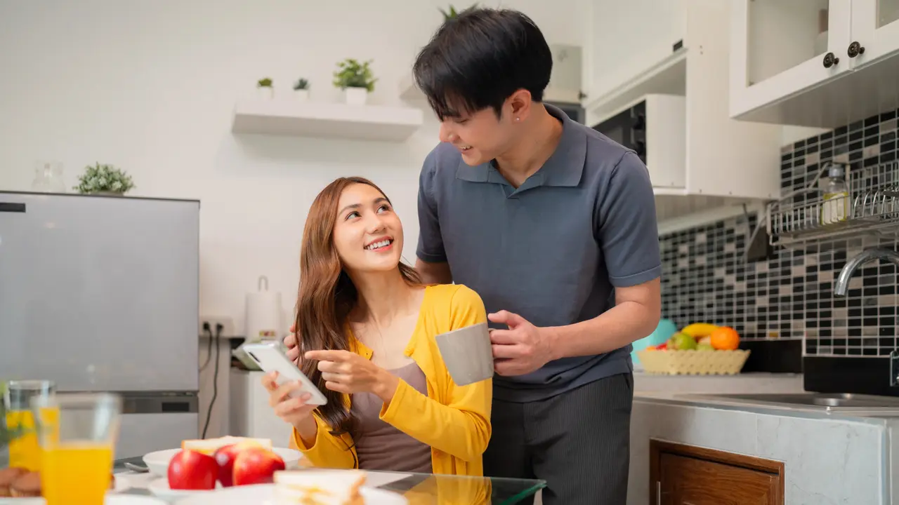 couple desember green living for two