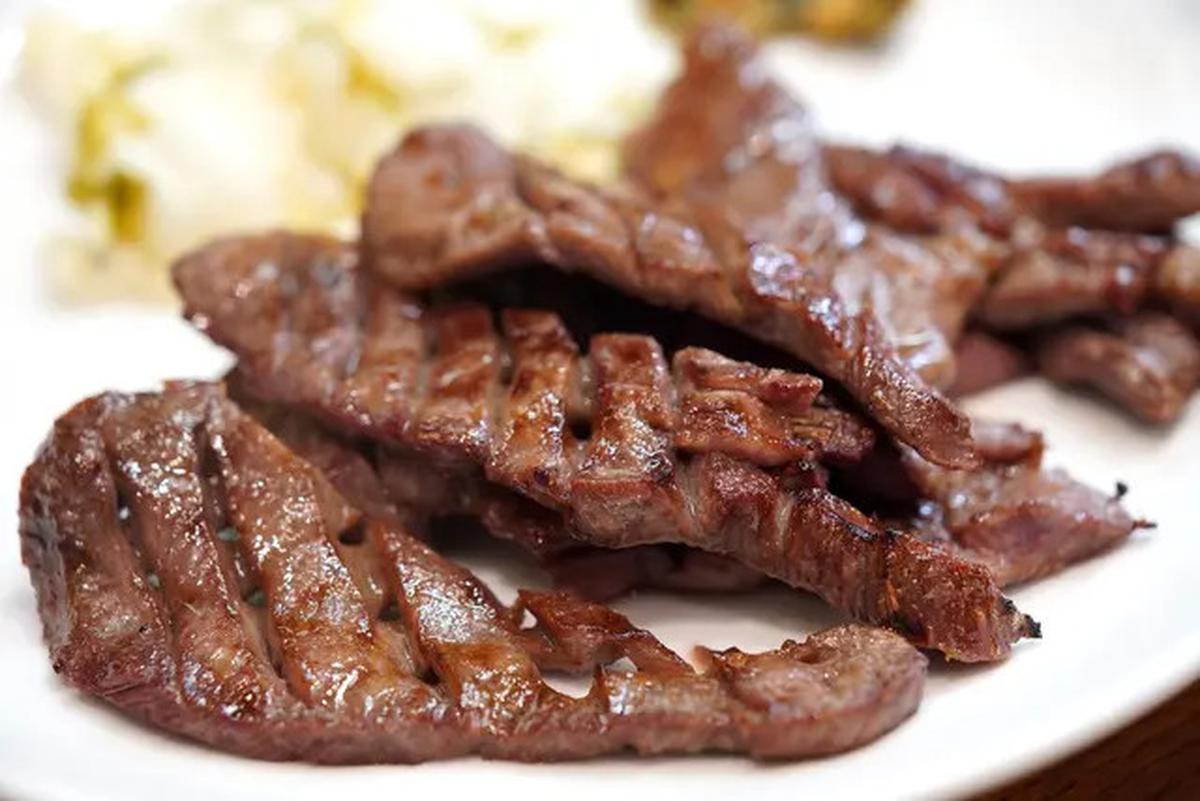 3 Manfaat Kesehatan Makan Lidah Sapi dan Cara Memasaknya Agar Empuk