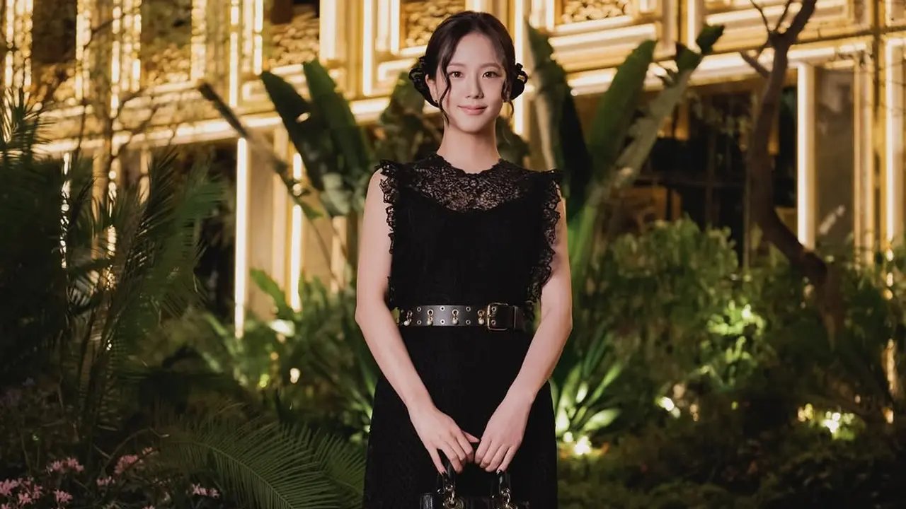 Pesona Elegan Sang Princess Dior, Jisoo BLACKPINK di Grand Opening Dior Gold House Bangkok