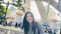 Soeun resmi debut sebagai member Weeekly pada bulan Mei 2020 di usianya yang ke-18. (FOTO: instagram.com/_weeekly/)