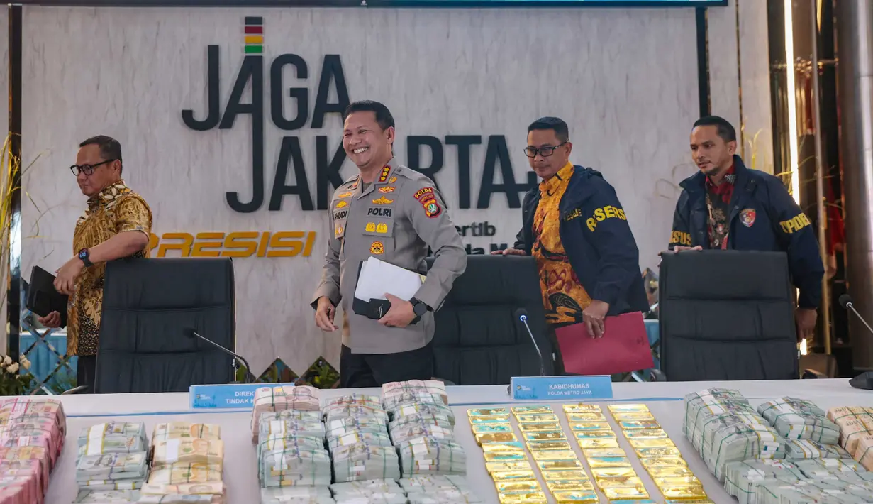 Kabid Humas Polda Metro Jaya Kombes Budi Hermanto saat konferensi pers di Mapolda Metro Jaya, Jakarta, Jumat (10/7/2026). (KLY/ Budi Santoso)