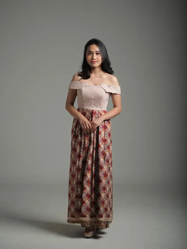 Maxi Dress Batik Brokat