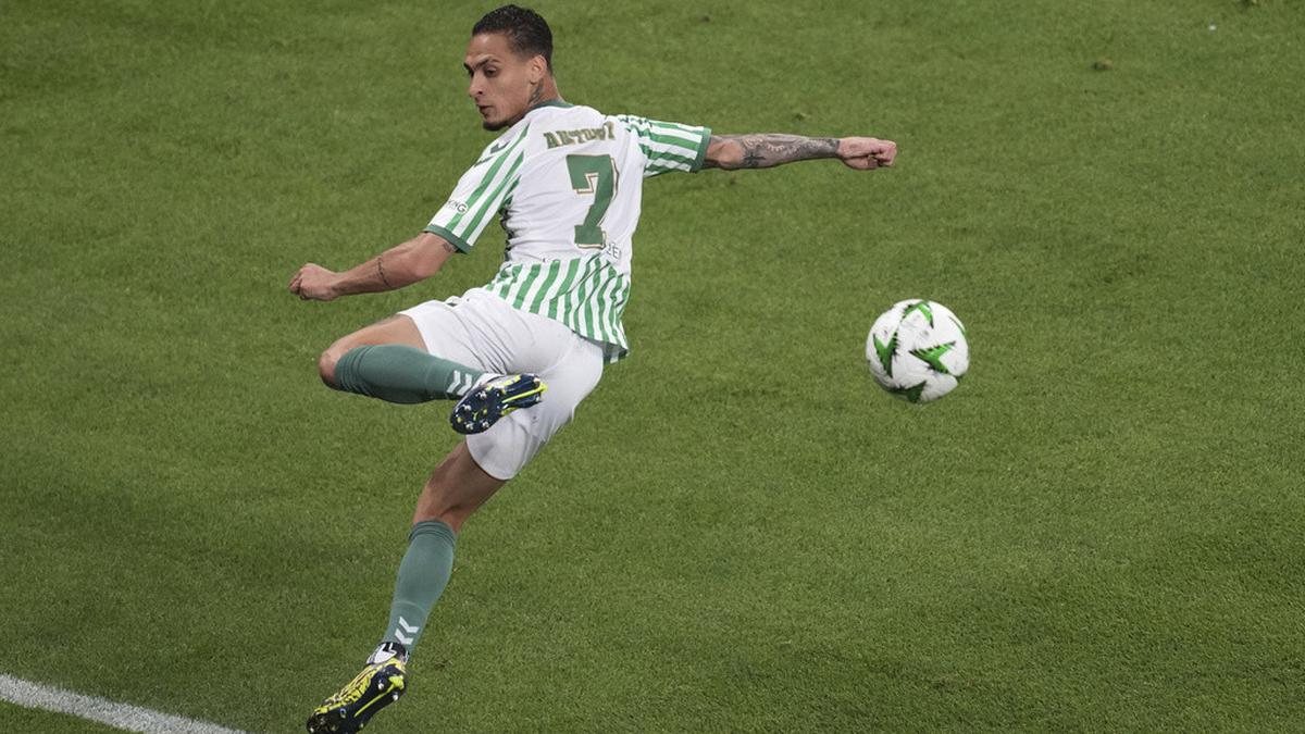 Belum Menyerah, Real Betis Nego MU untuk Transfer Antony