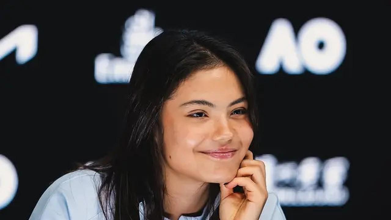 Potret Cantik Petenis Dunia Emma Raducanu di Luar Lapangan